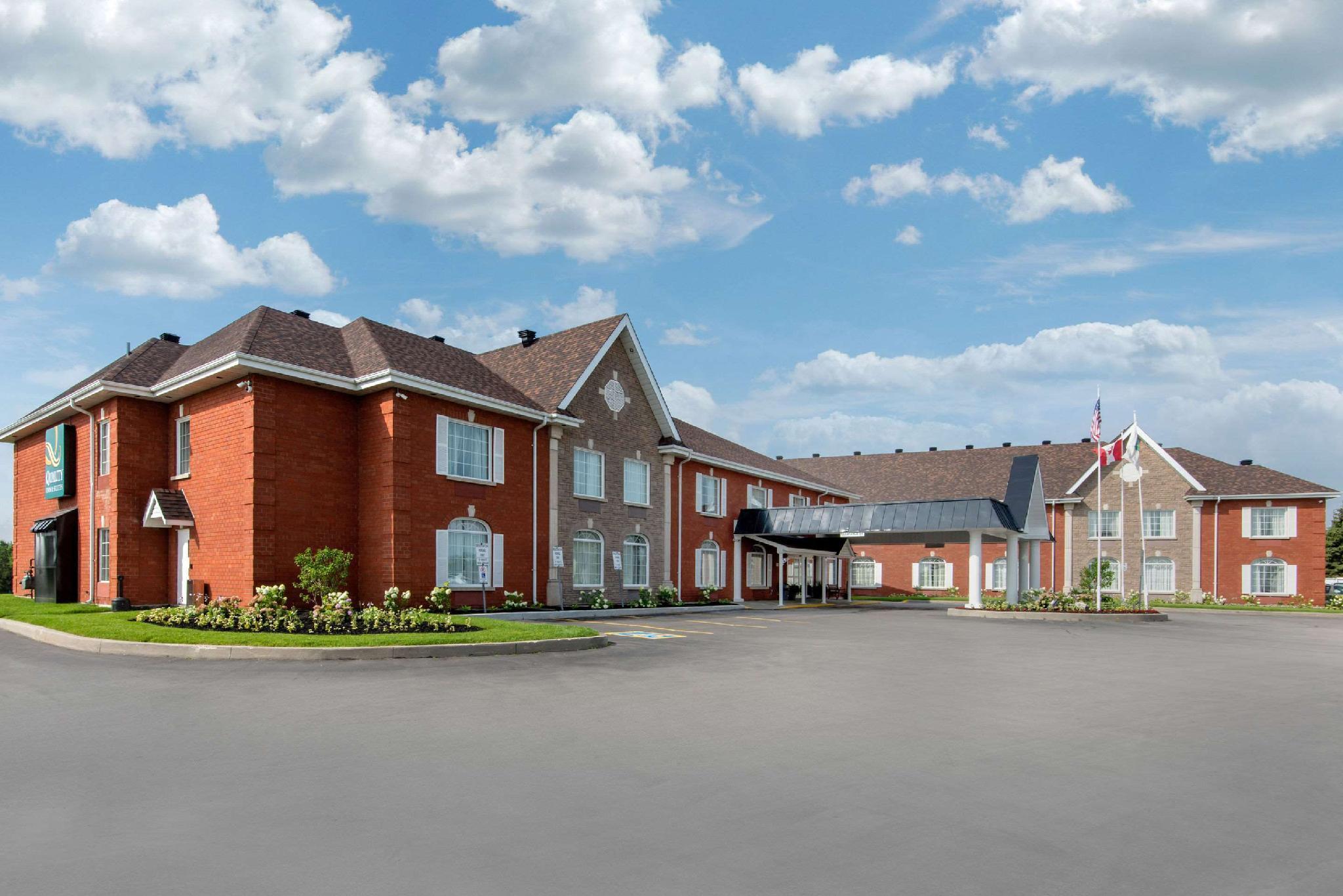Quality Inn & Suites Oakville Exterior photo