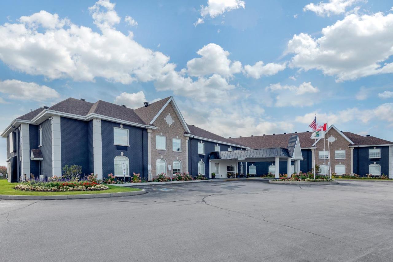Quality Inn & Suites Oakville Room photo